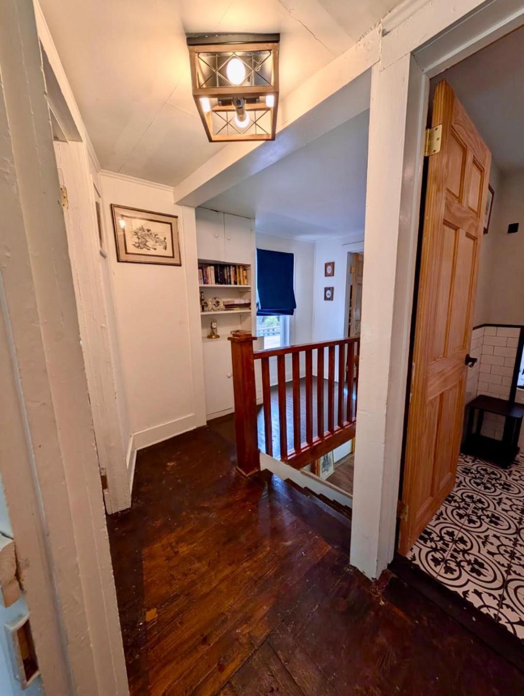 Charming 120-year-old By The Creek. Holiday home Starlight